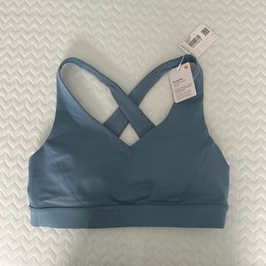 Lululemon sports bra size 8 NWT